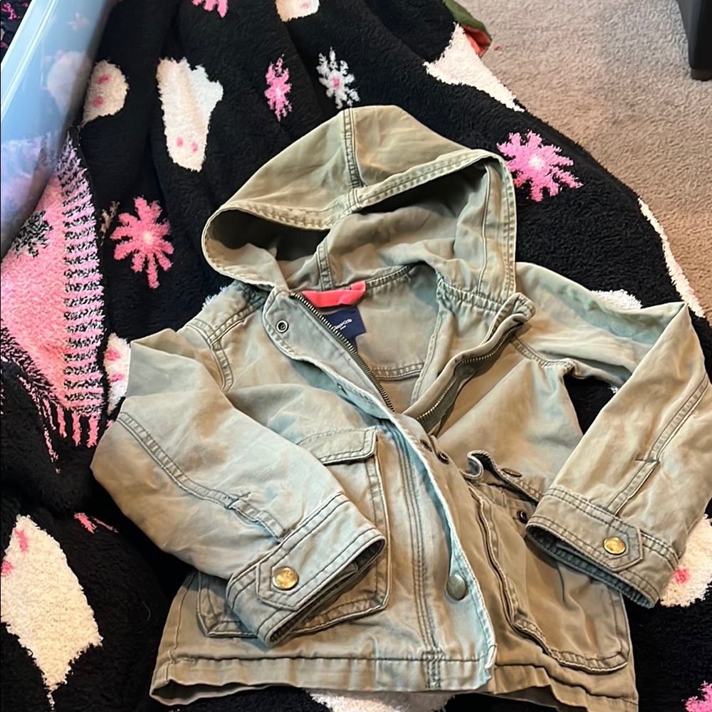 B39 GAP Kids Army Green Jacket— size small, PLAY CONDITION